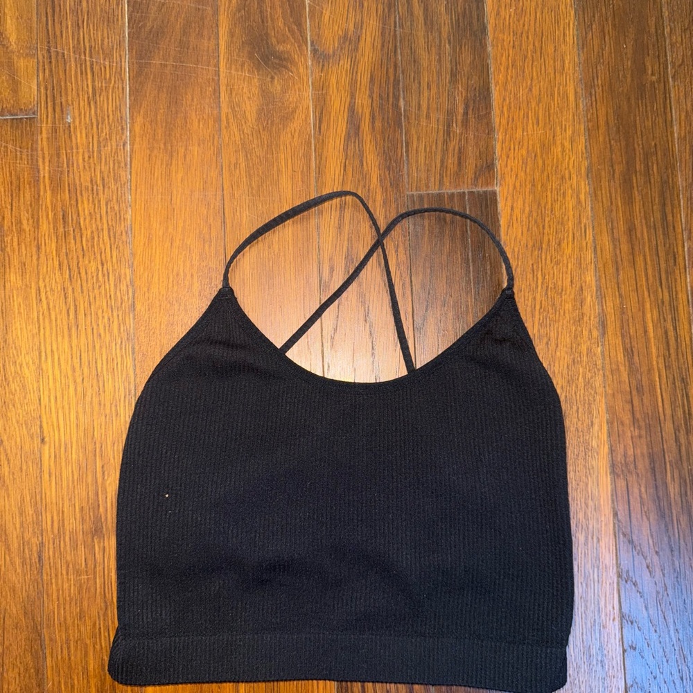 Black Strappy Athletic Crop Top